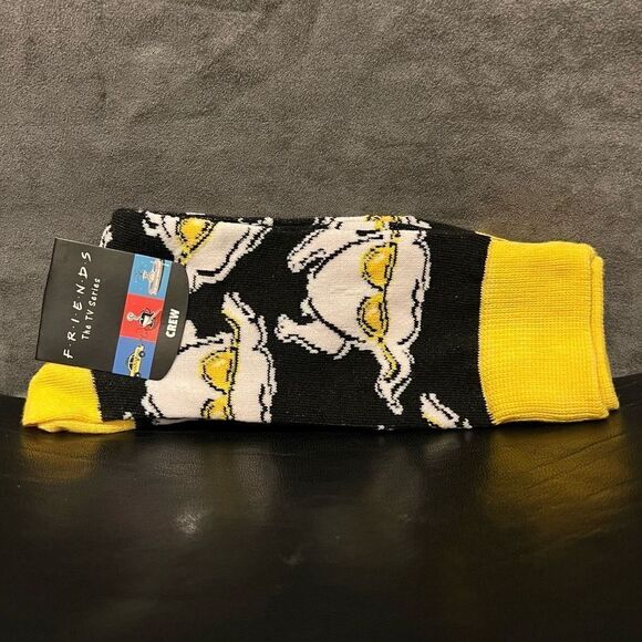 FRIENDS The TV Series Thanksgiving Turkey Bioworld Mid Calf Socks / Size 10-13 - Picture 1 of 4